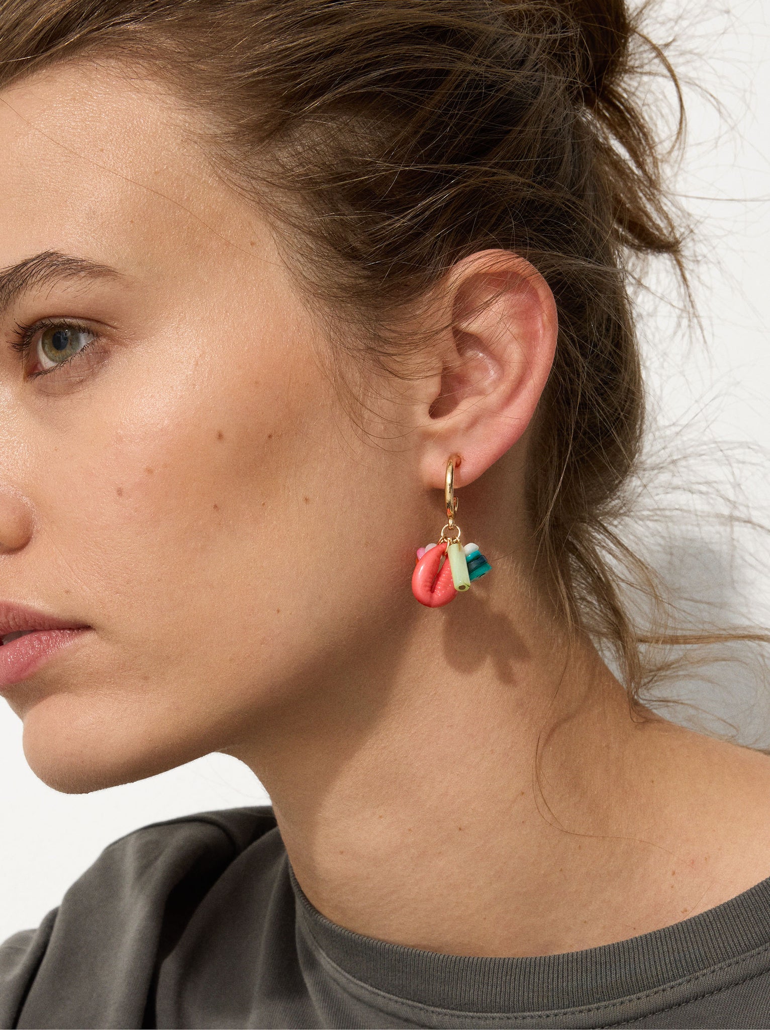 Hoop Earrings With Seashell