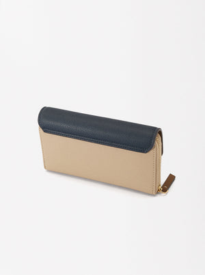 Wallet With Flap Closure