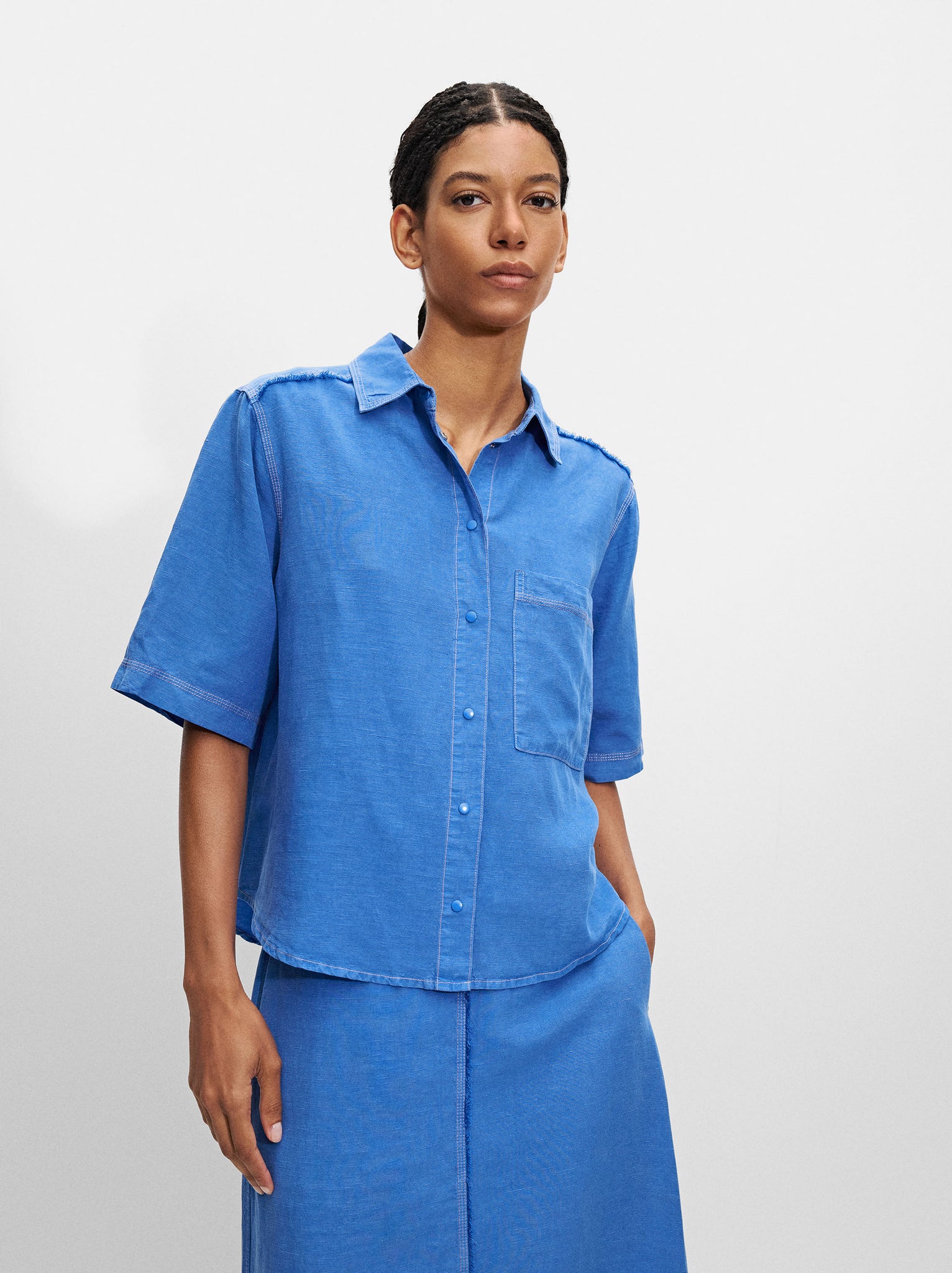 Short-Sleeved Shirt With Linen