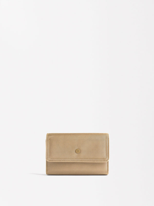 Nylon Wallet With Flap Closure