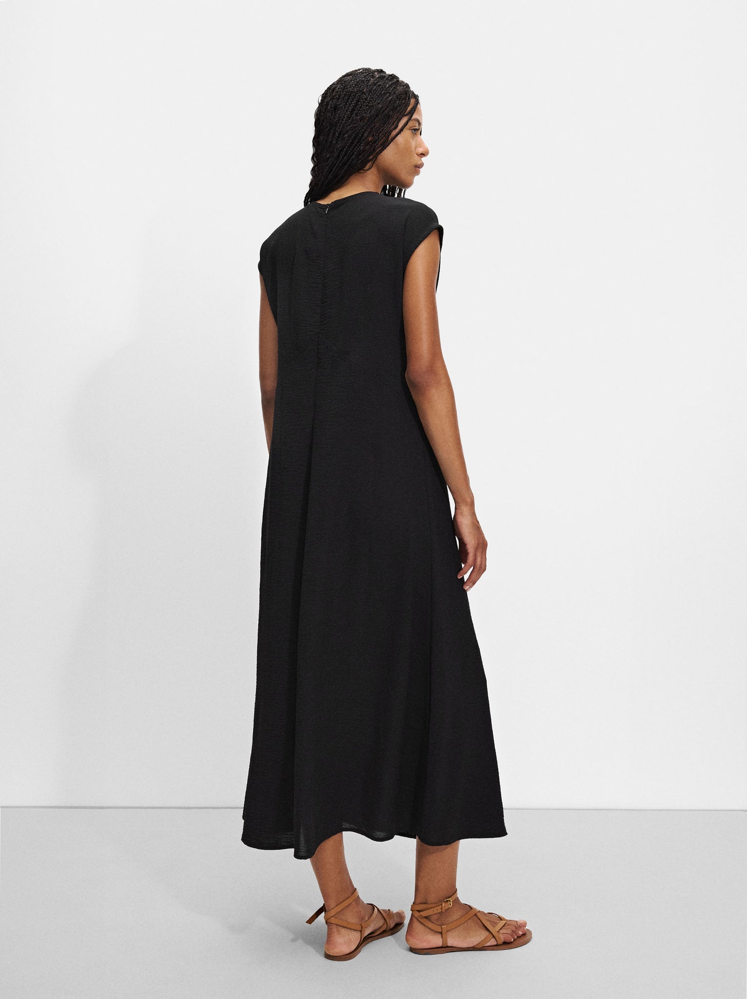 Loose-Fitting Midi Dress