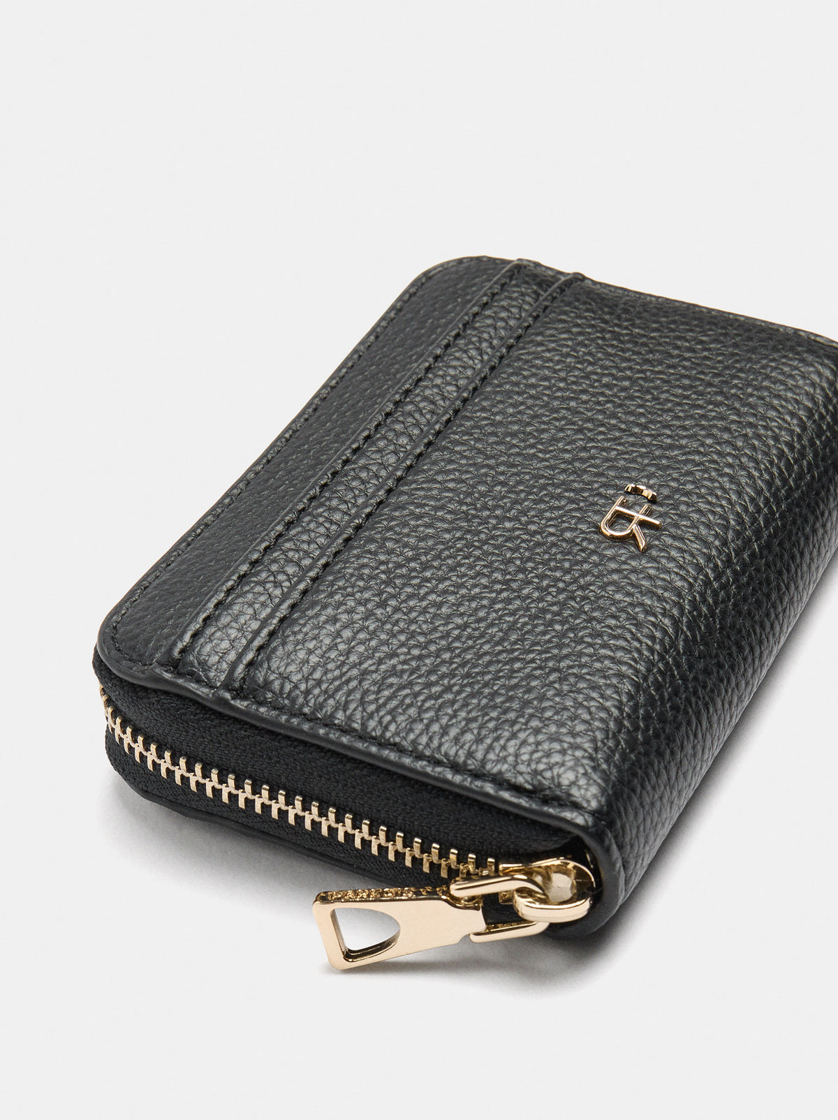 Wallet With Zip Fastening