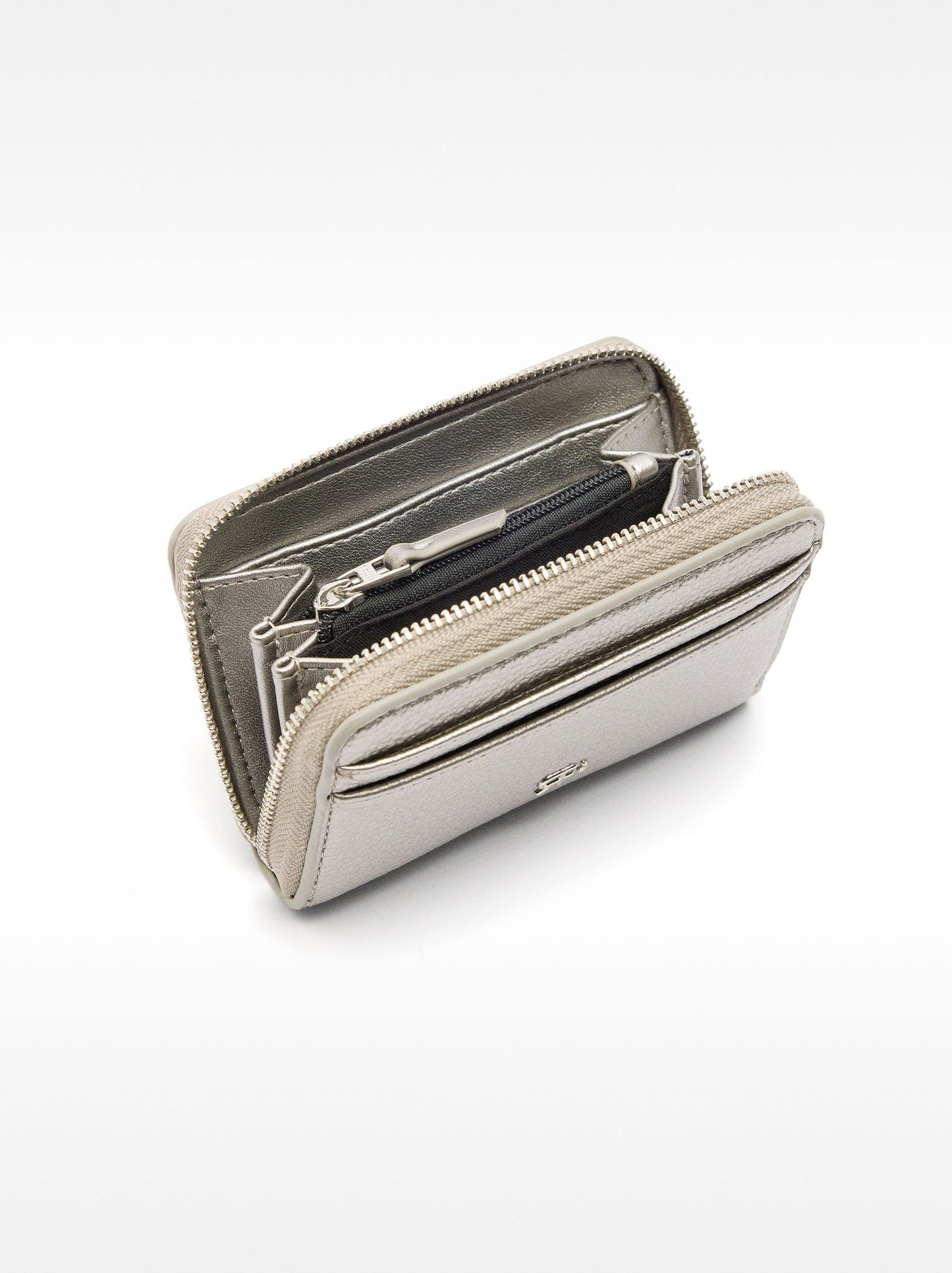 Wallet With Zip Fastening
