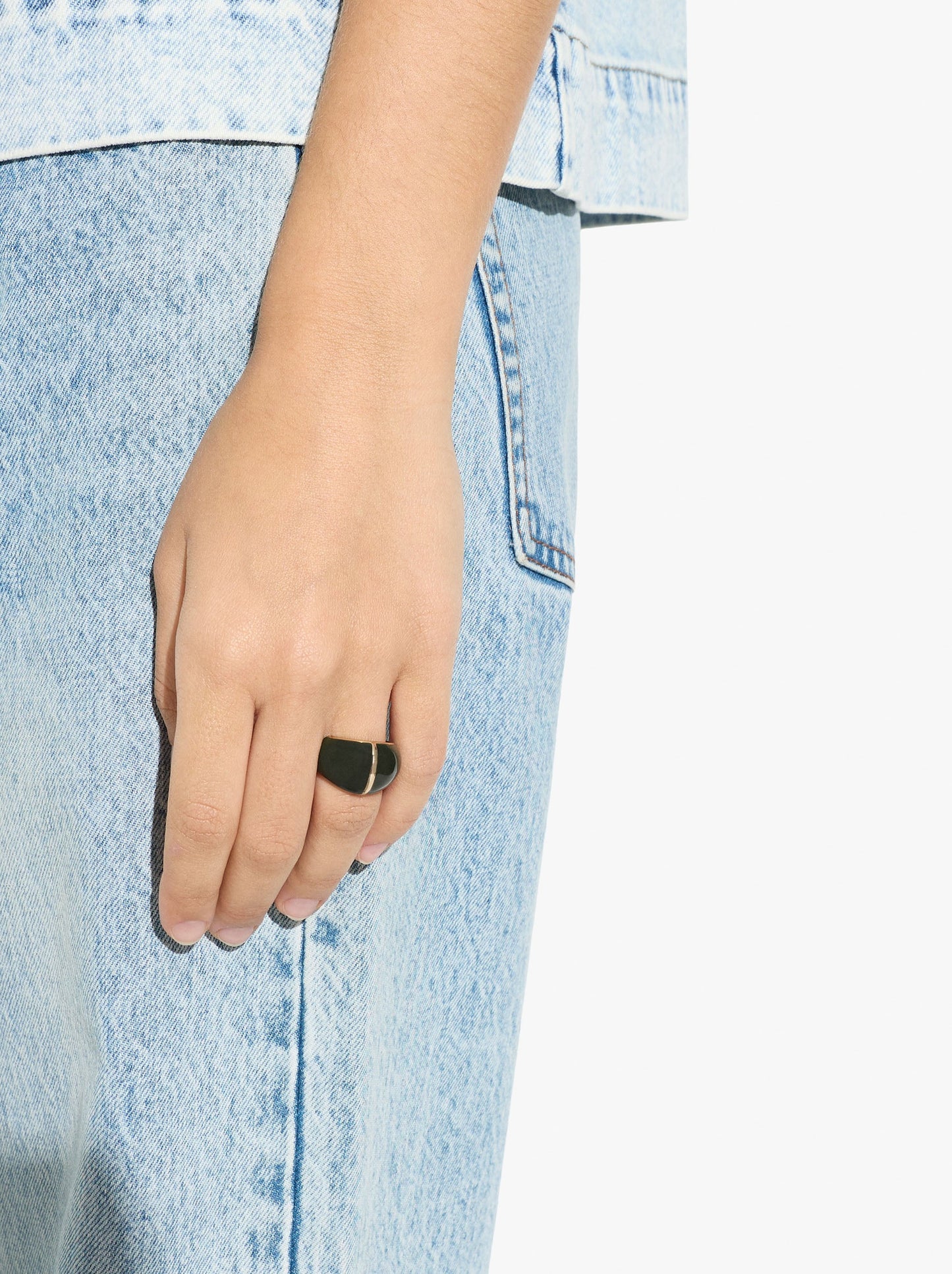 Rounded Ring With Enamel