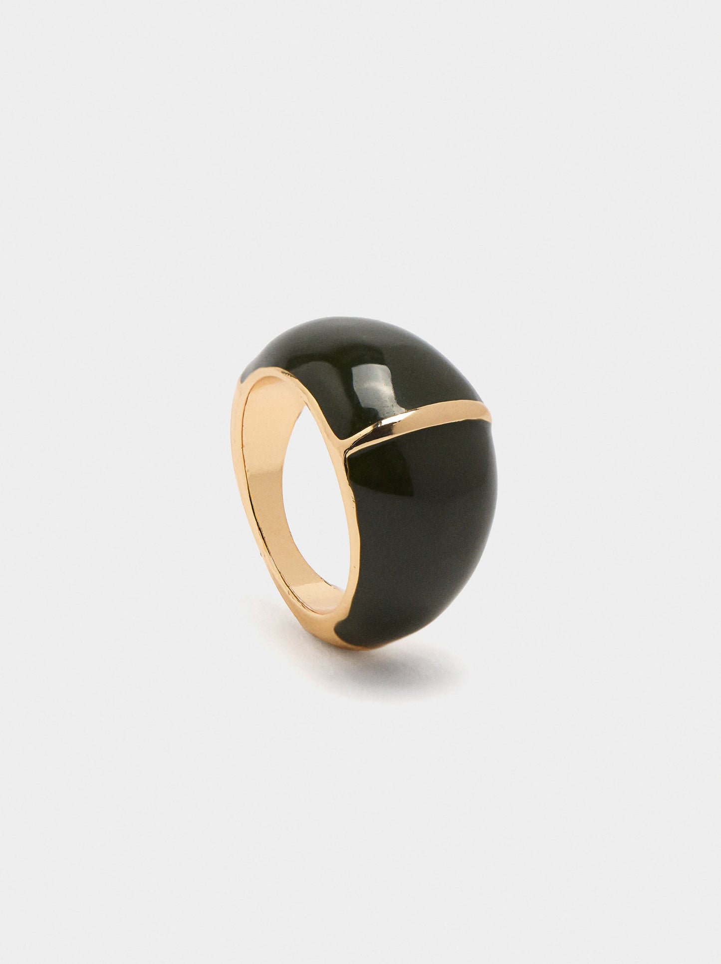 Rounded Ring With Enamel