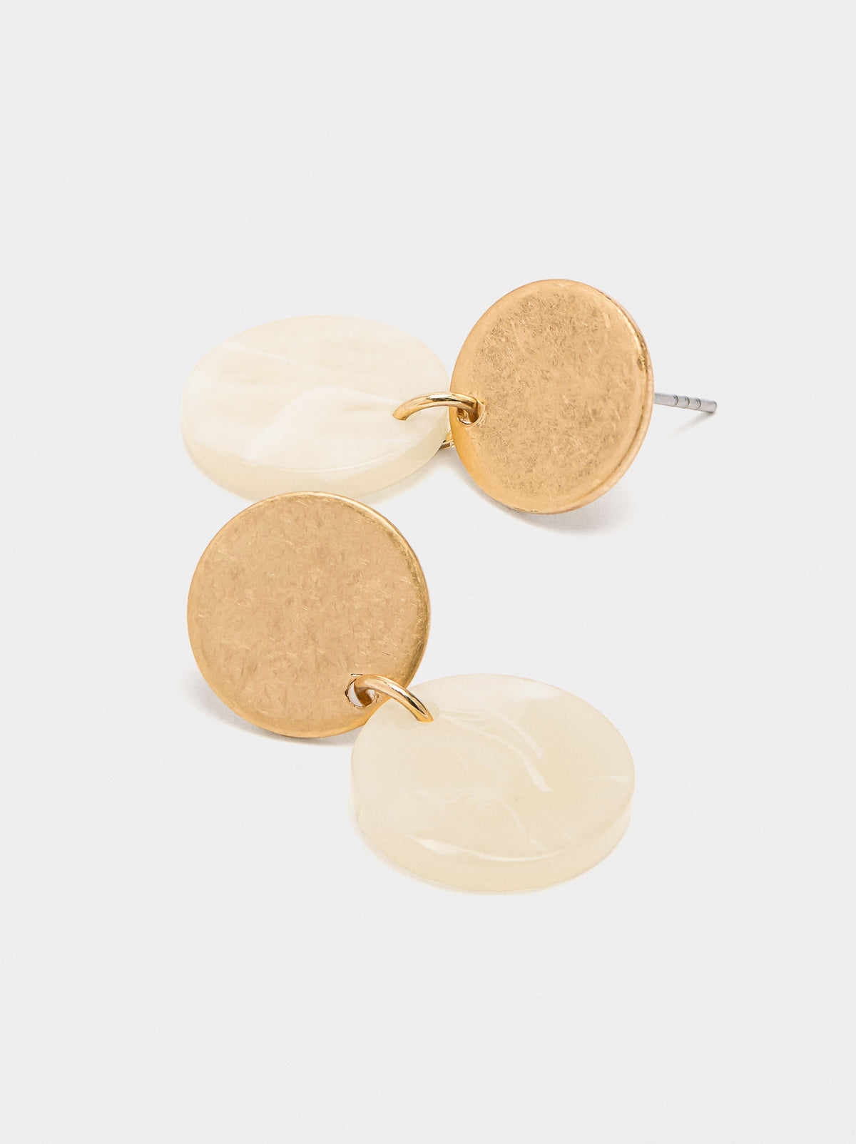 Round Earrings With Pearlescent Effect