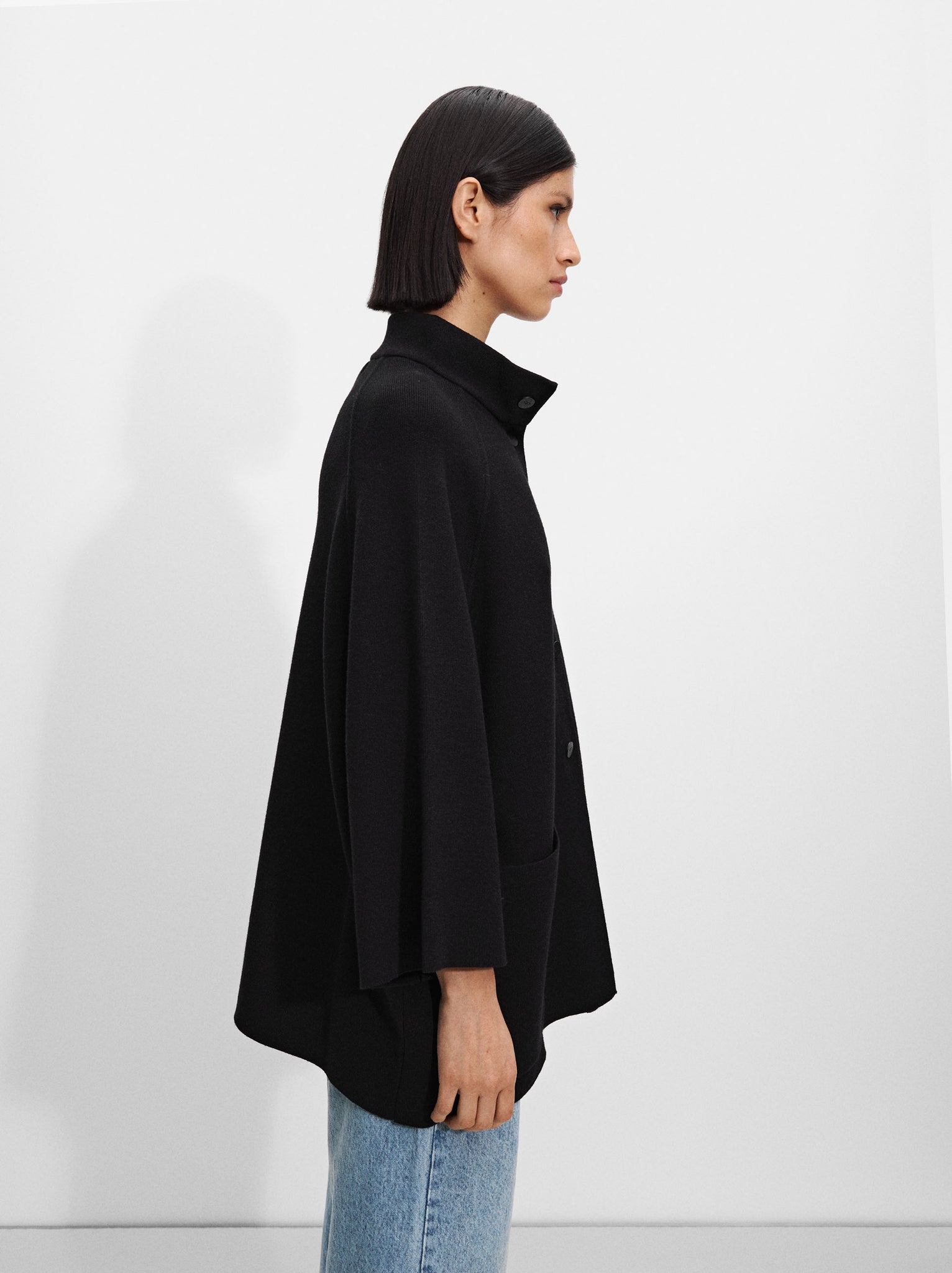 T1 Essentials Poncho