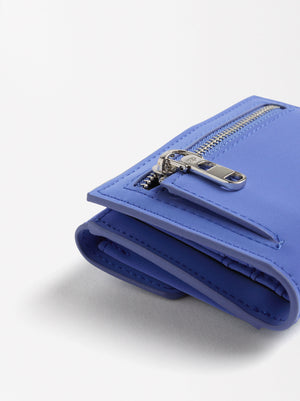 Wallet With Flap Closure