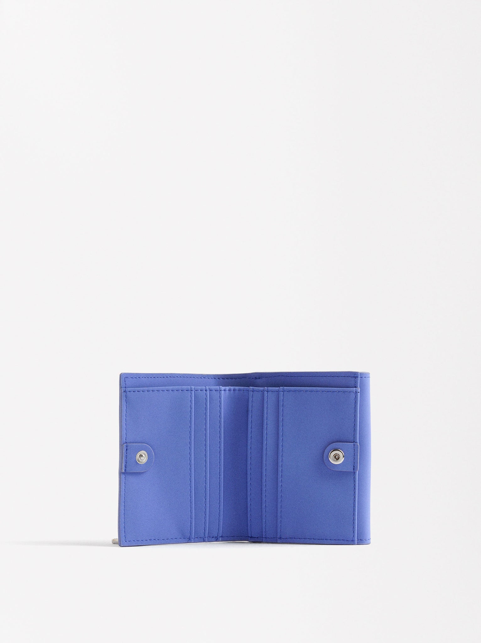 Wallet With Flap Closure