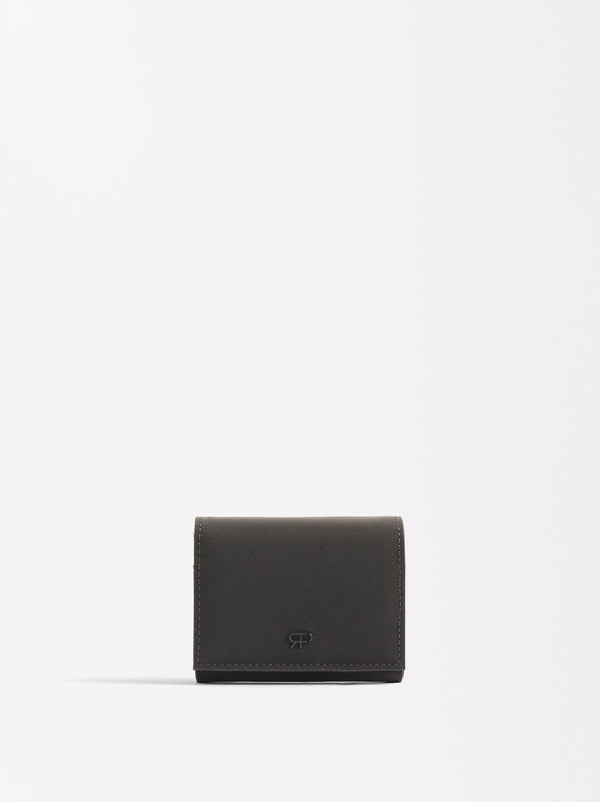 Cardholder With Flap Closure