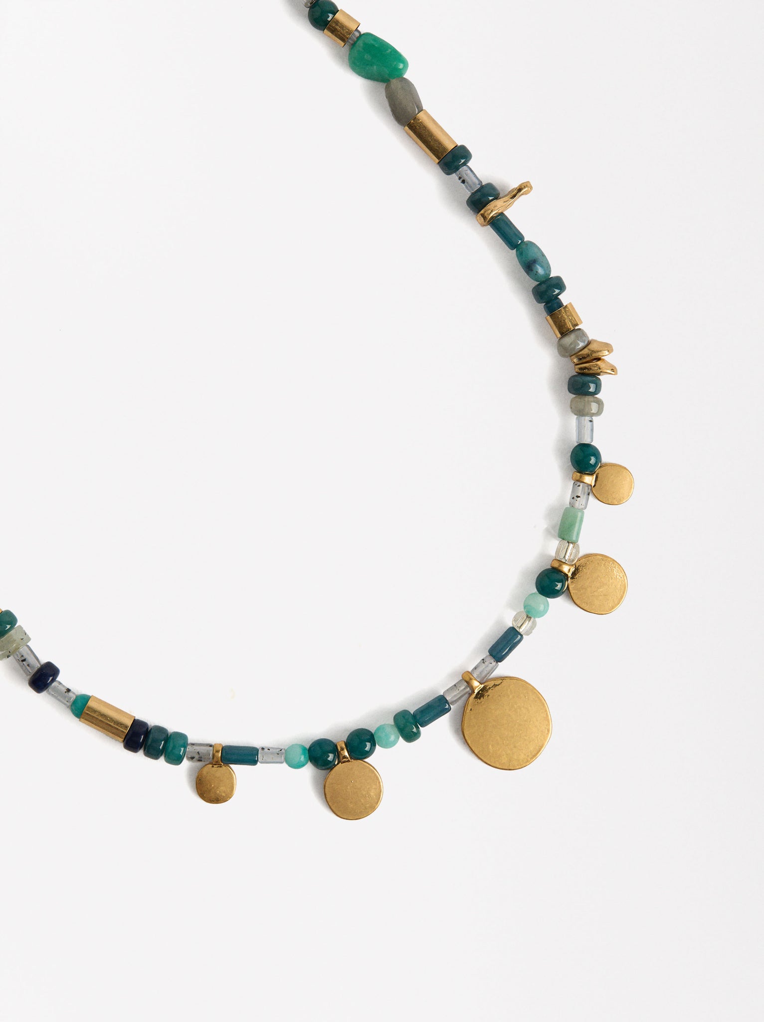 Short Necklace With Stones