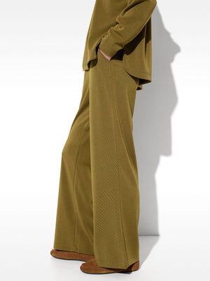 Loose-Fitting Trousers With Elastic Waistband