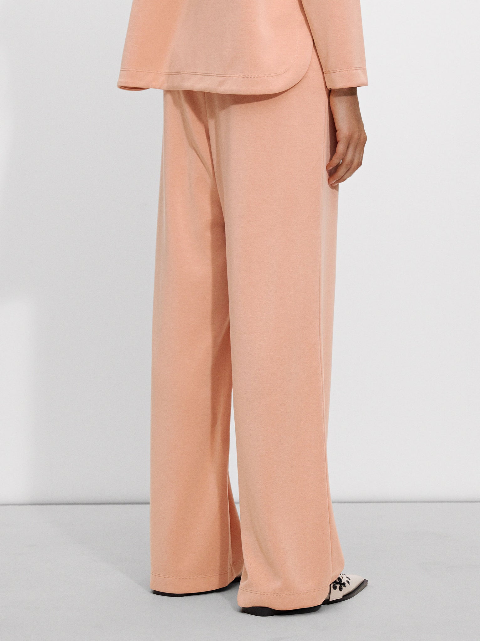 Loose-Fitting Trousers With Elastic Waistband