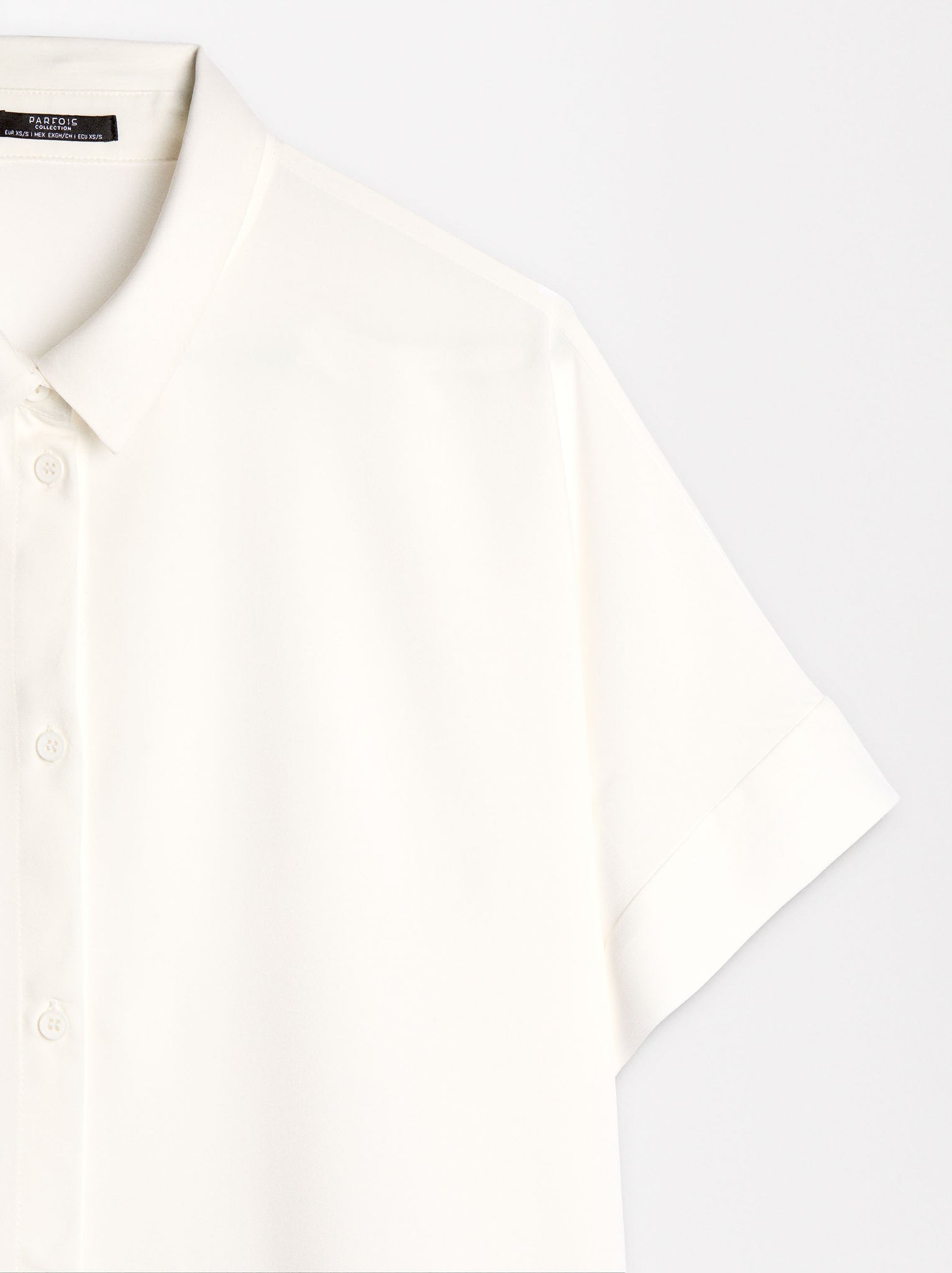 Short-Sleeved Shirt With Buttons