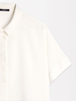 Short-Sleeved Shirt With Buttons