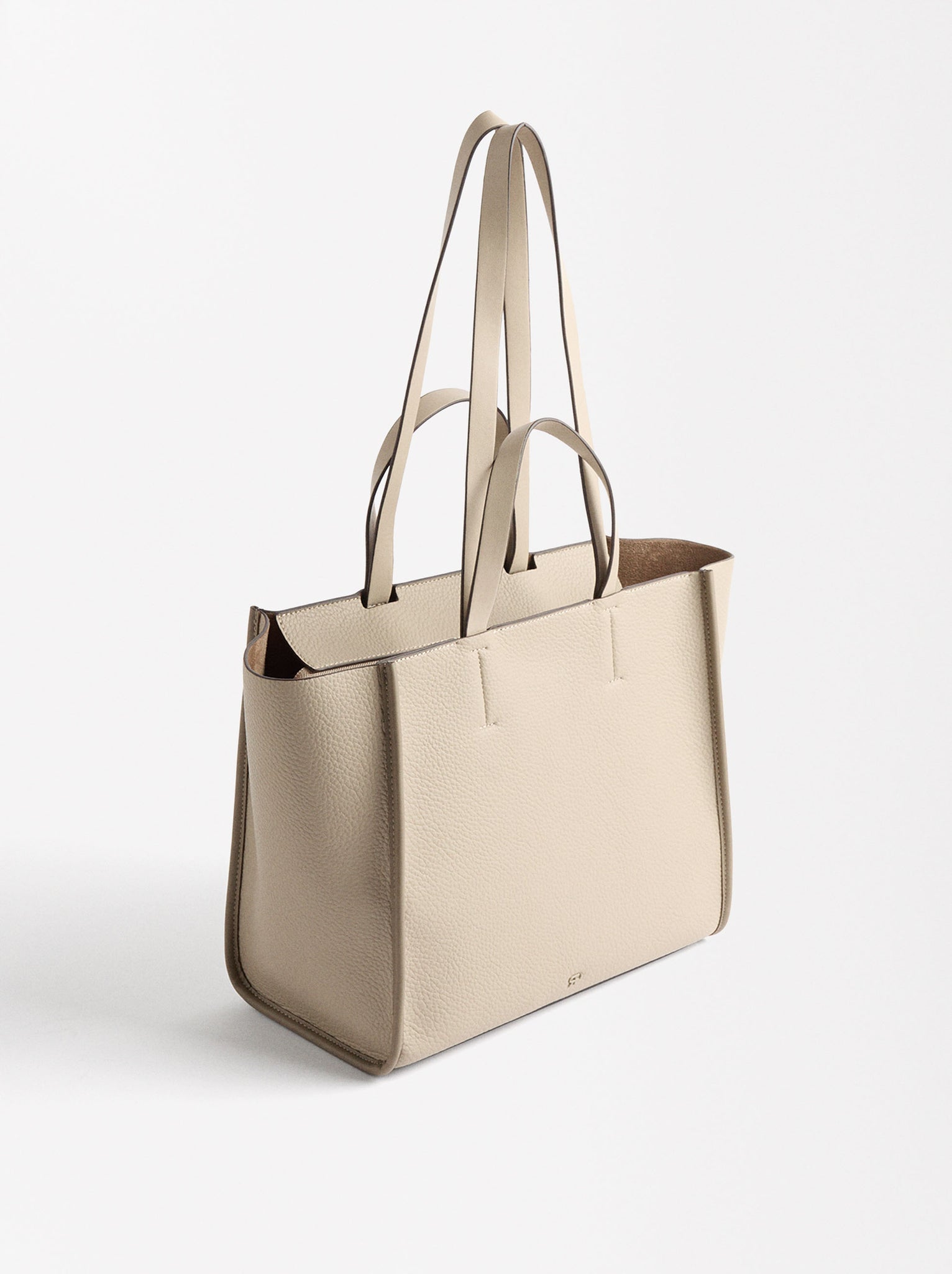 Shopper Bag With Zipper