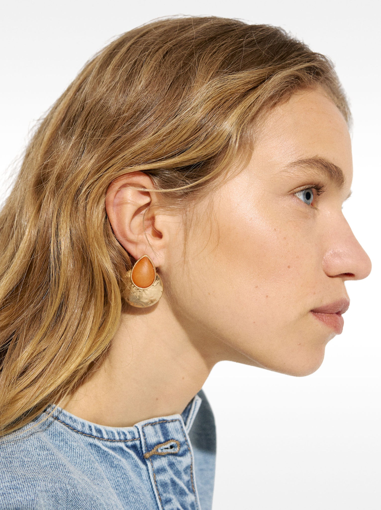 Round Earrings With Resin