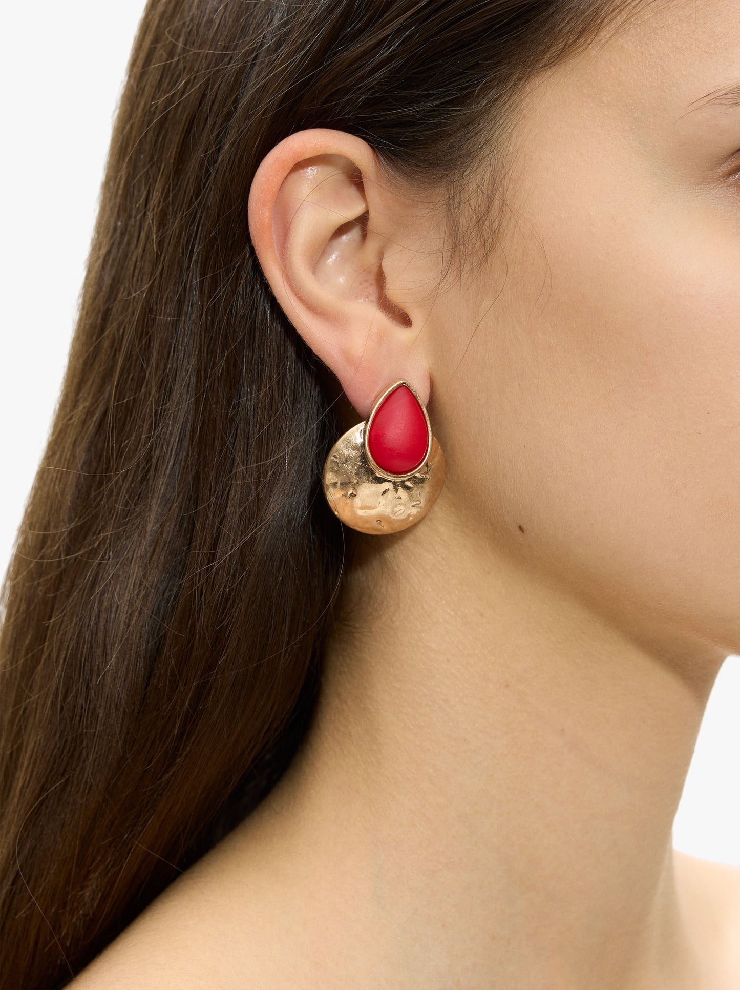 Round Earrings With Resin
