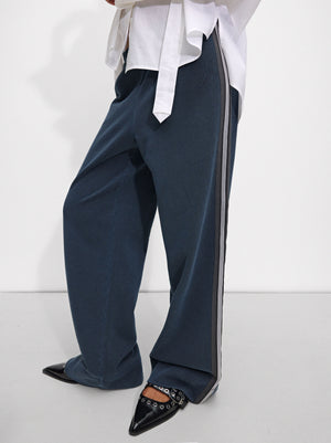 Loose-Fitting Trousers With Elastic Waistband