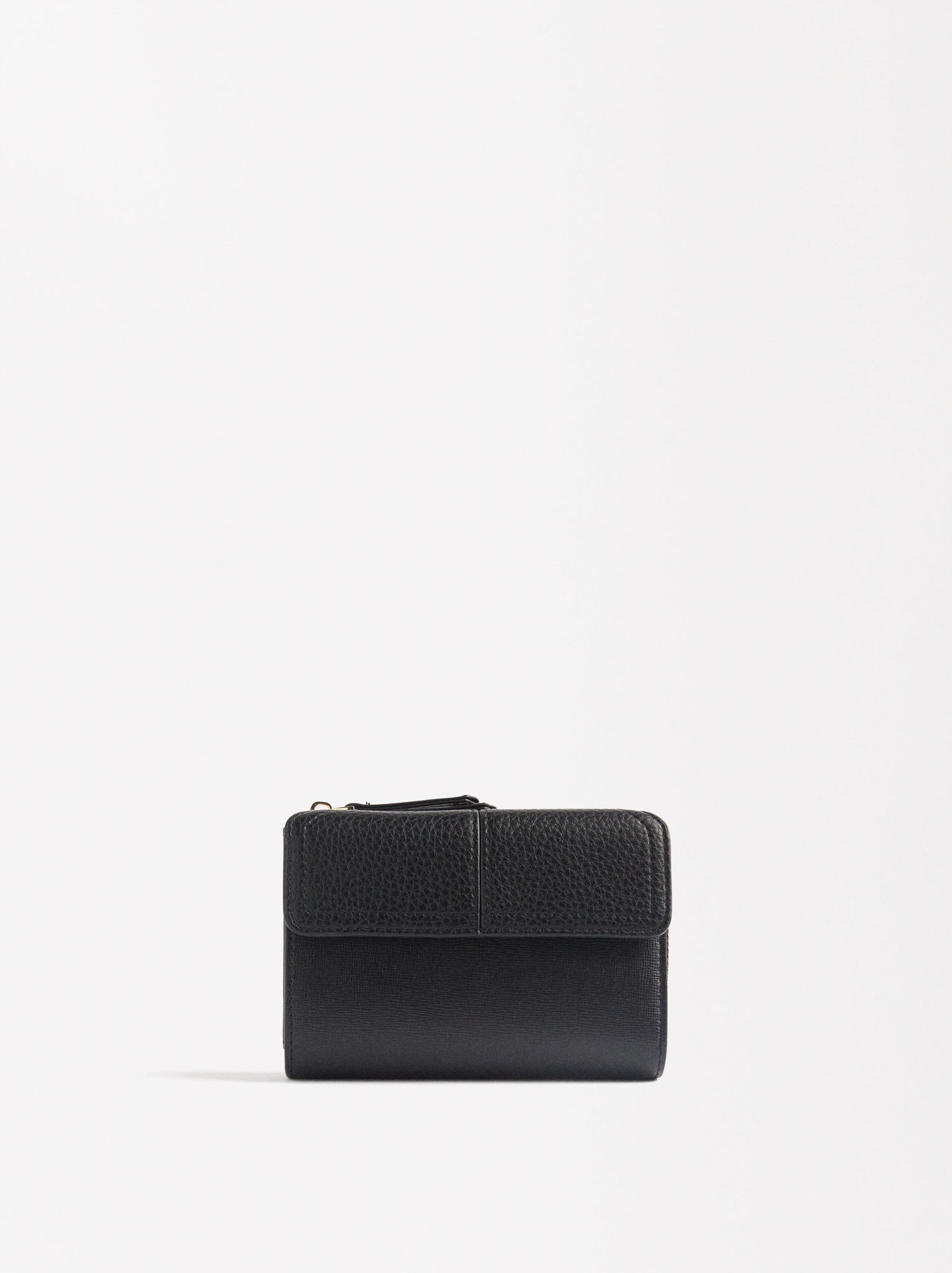 Wallet With Flap Closure