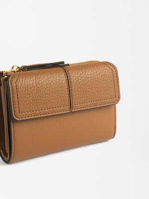 Wallet With Flap Closure