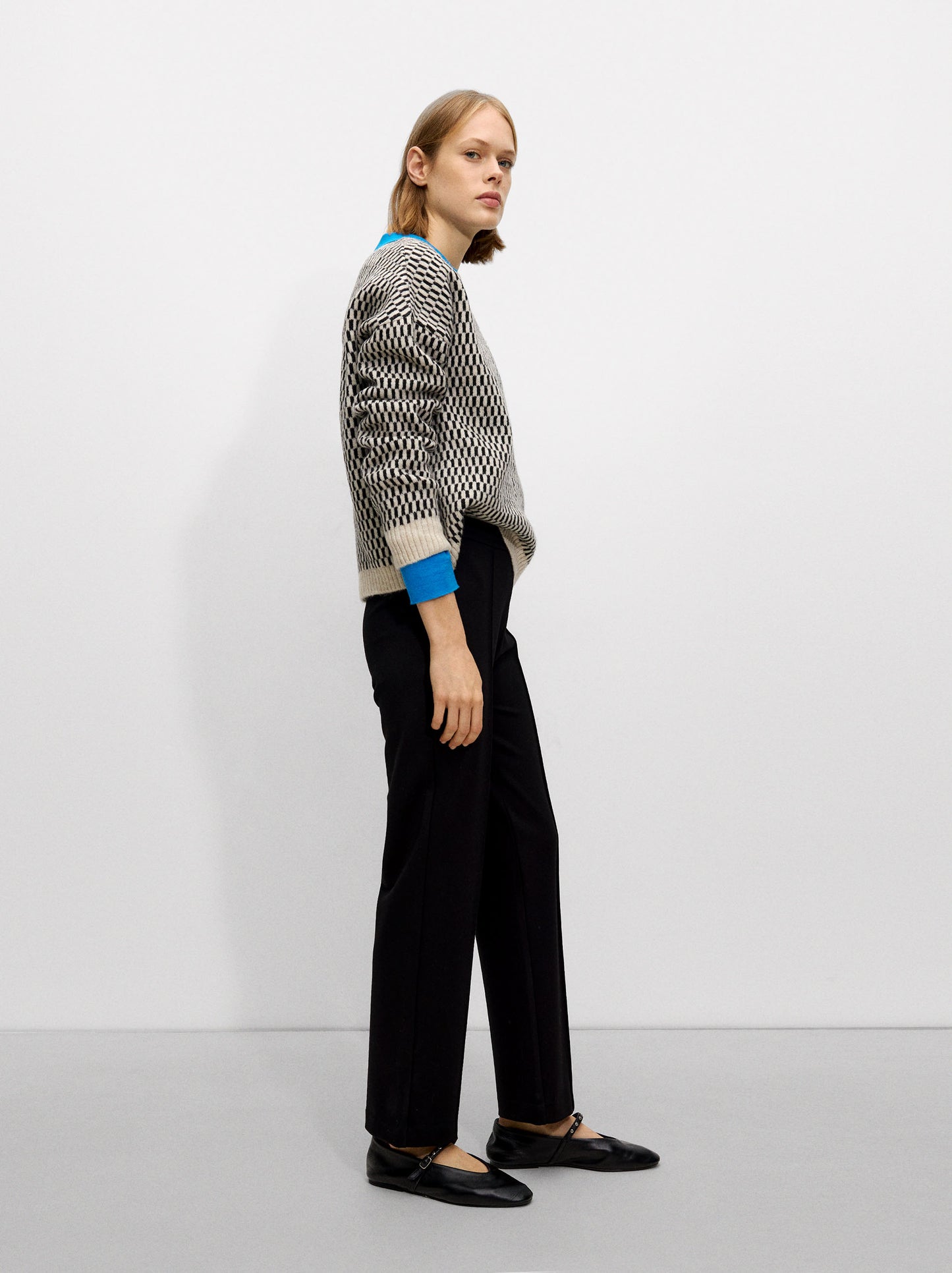 Trousers With Stitching Detail