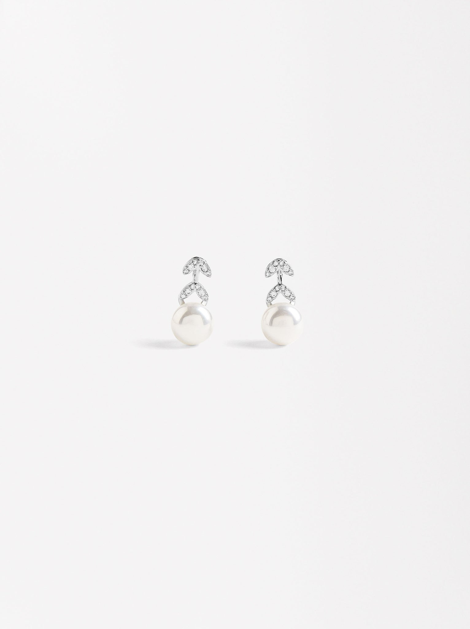 Leaf Earrings With Zirconia