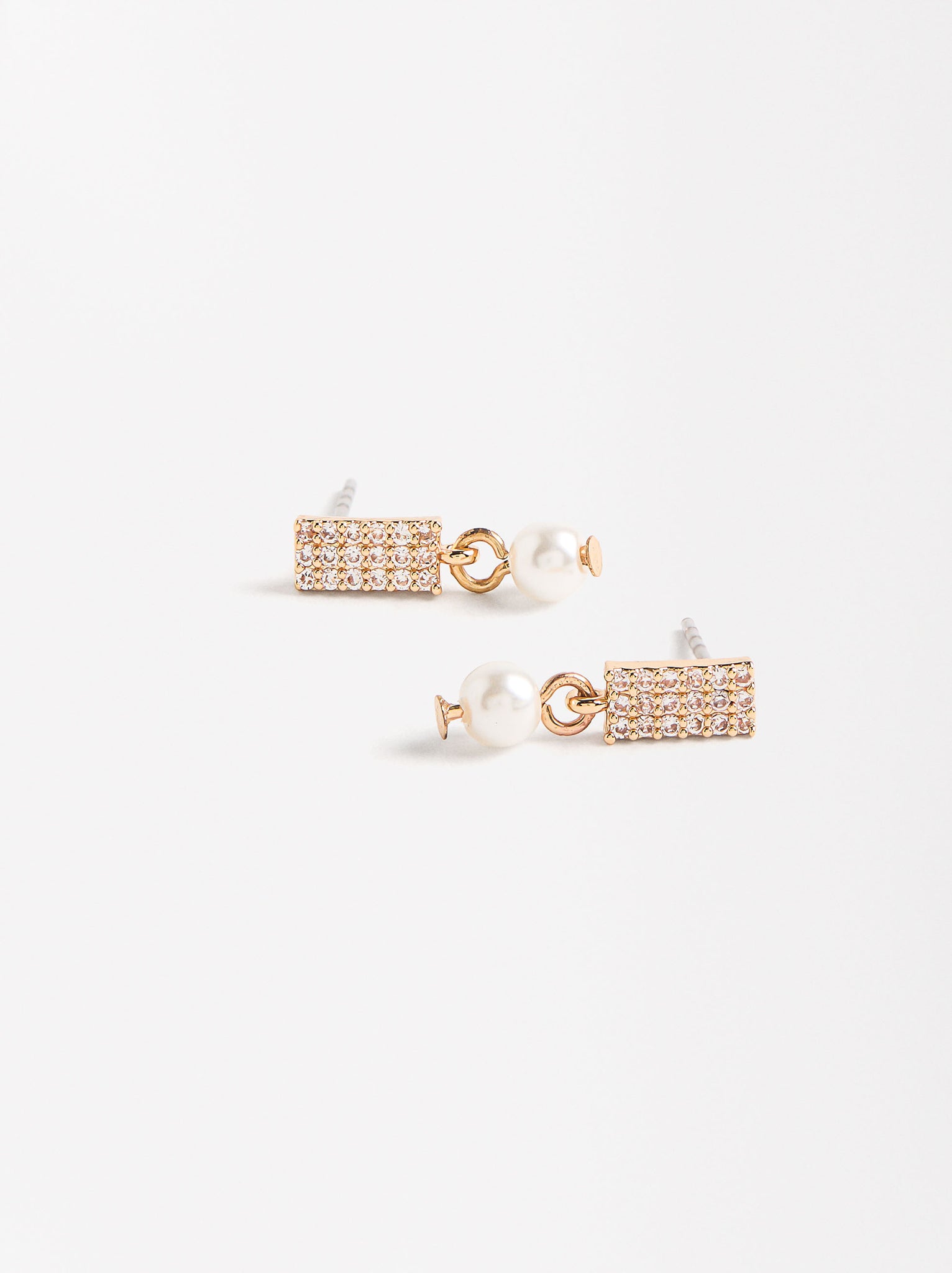 Rectangular Earrings With Freshwater Pearls And Crystals