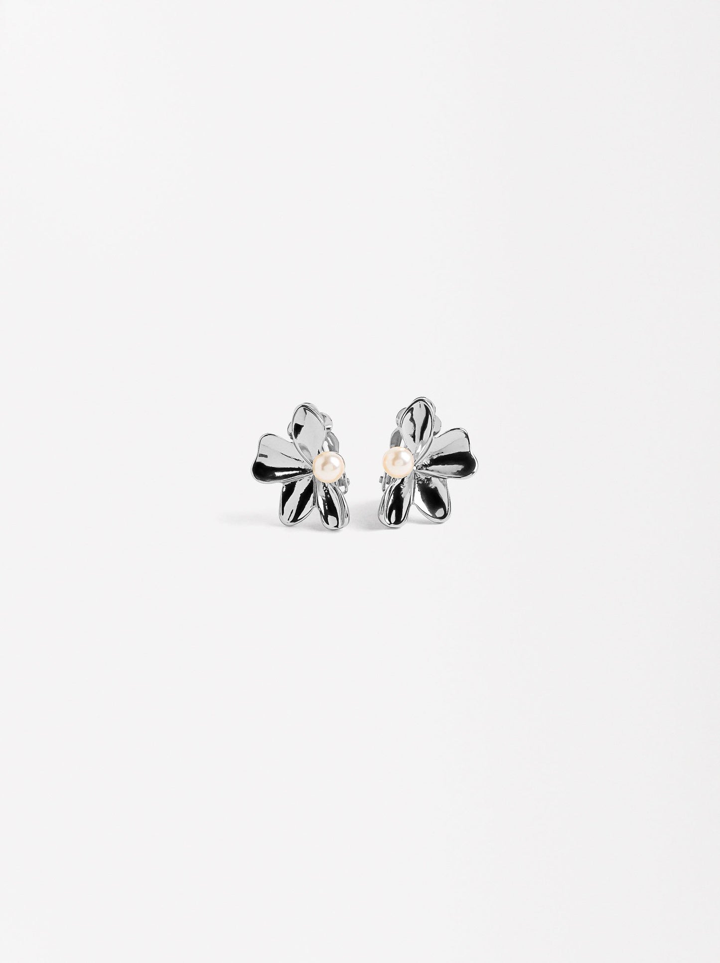 Half-Flower Pearl Earrings