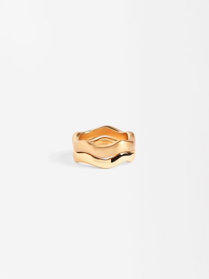 Set Of Rings With Waves
