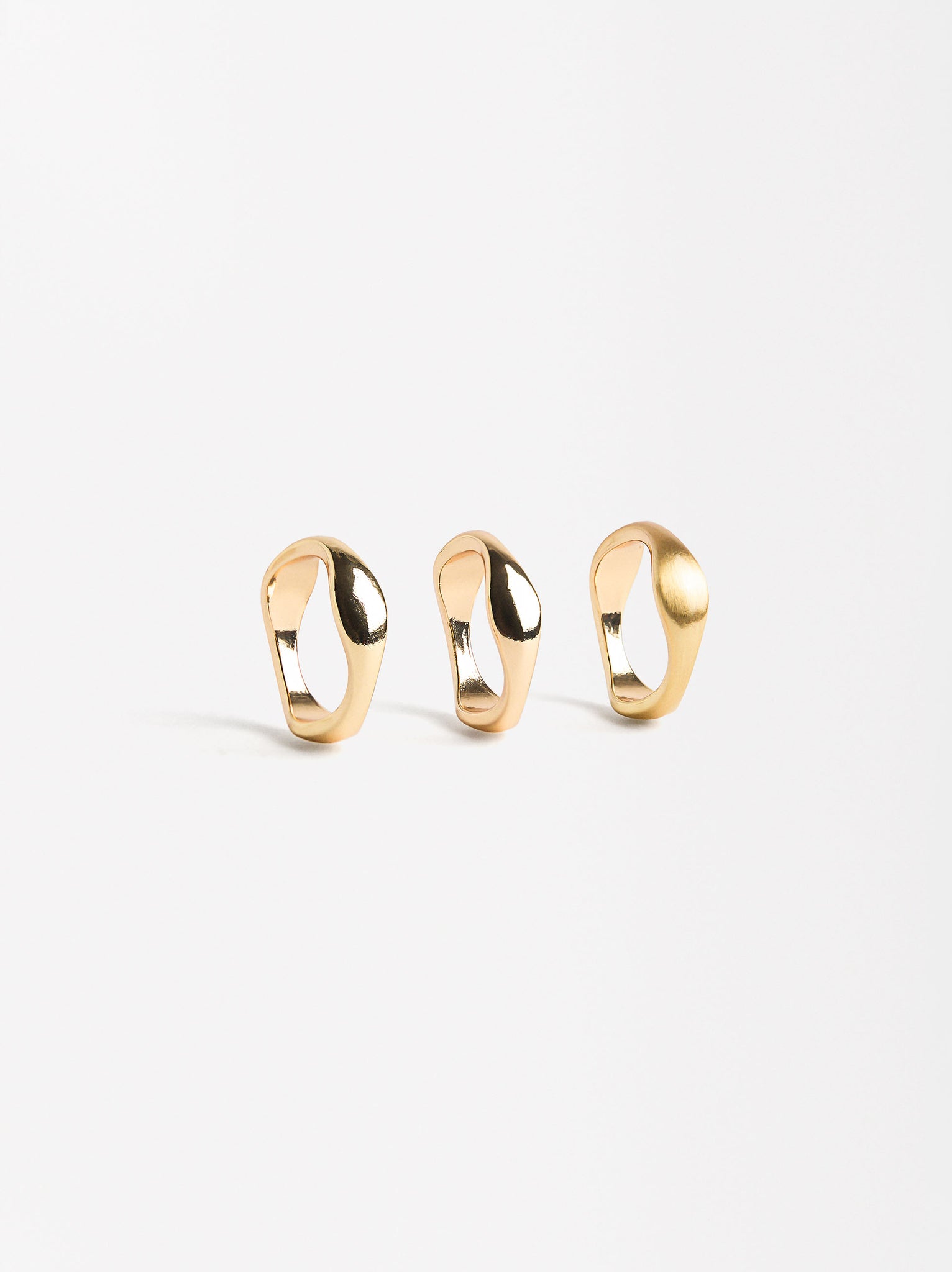 Set Of Wavy Rings