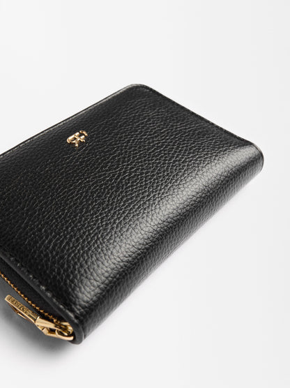 Basic Textured Wallet