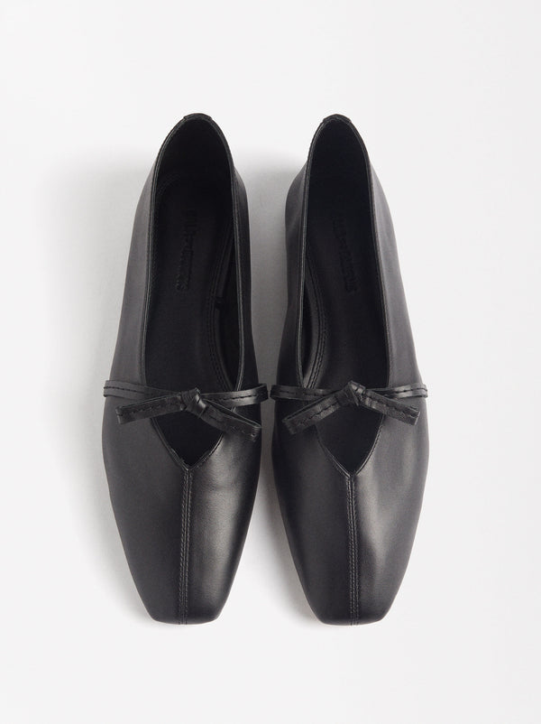 Leather Ballet Flats With Bow