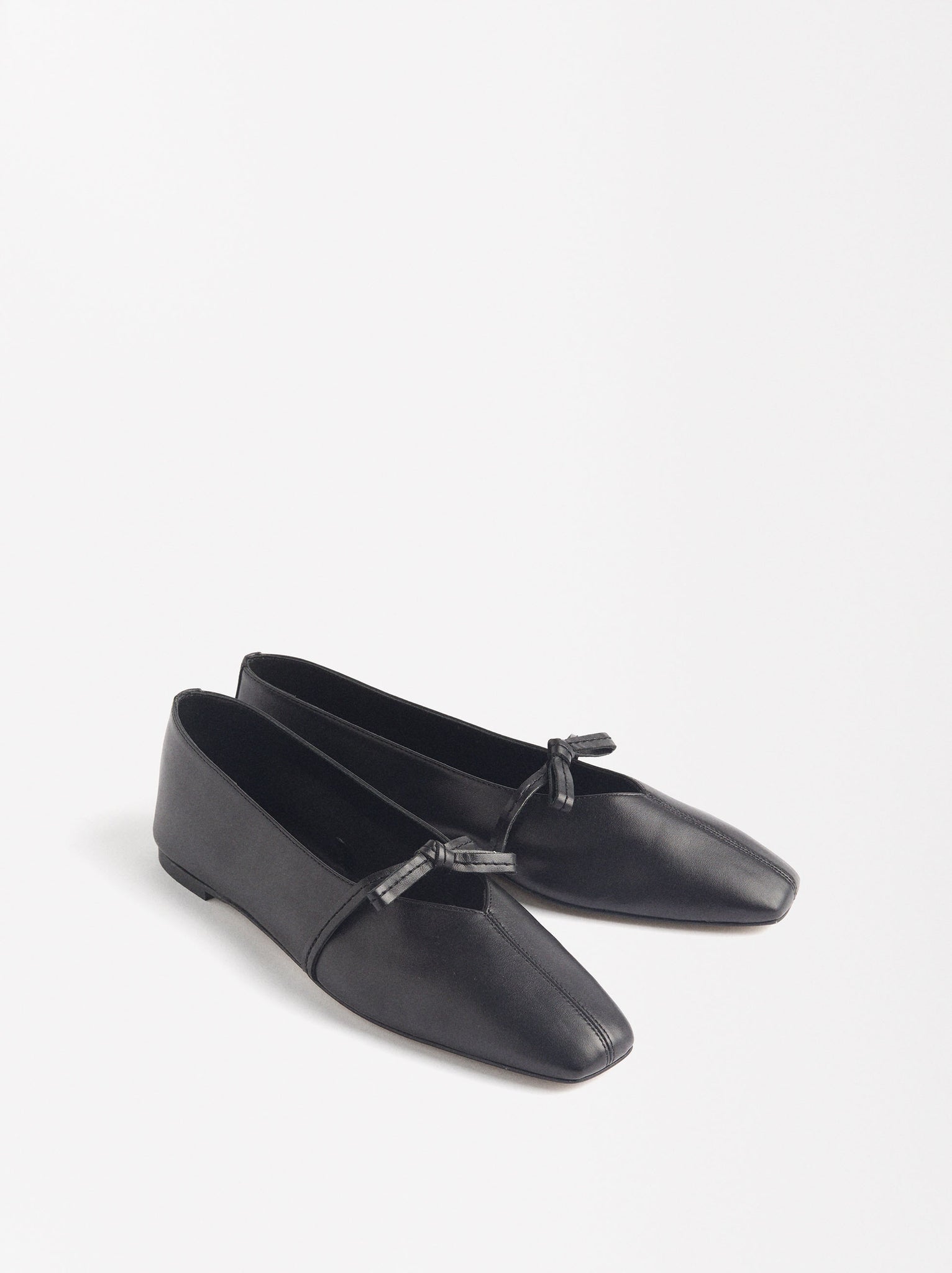 Leather Ballet Flats With Bow