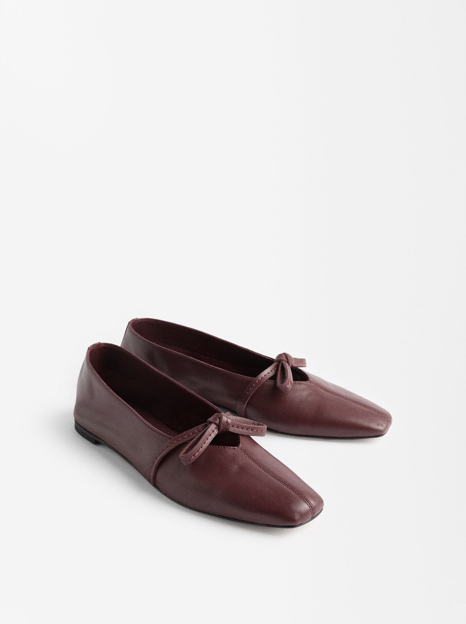 Leather Ballet Flats With Bow