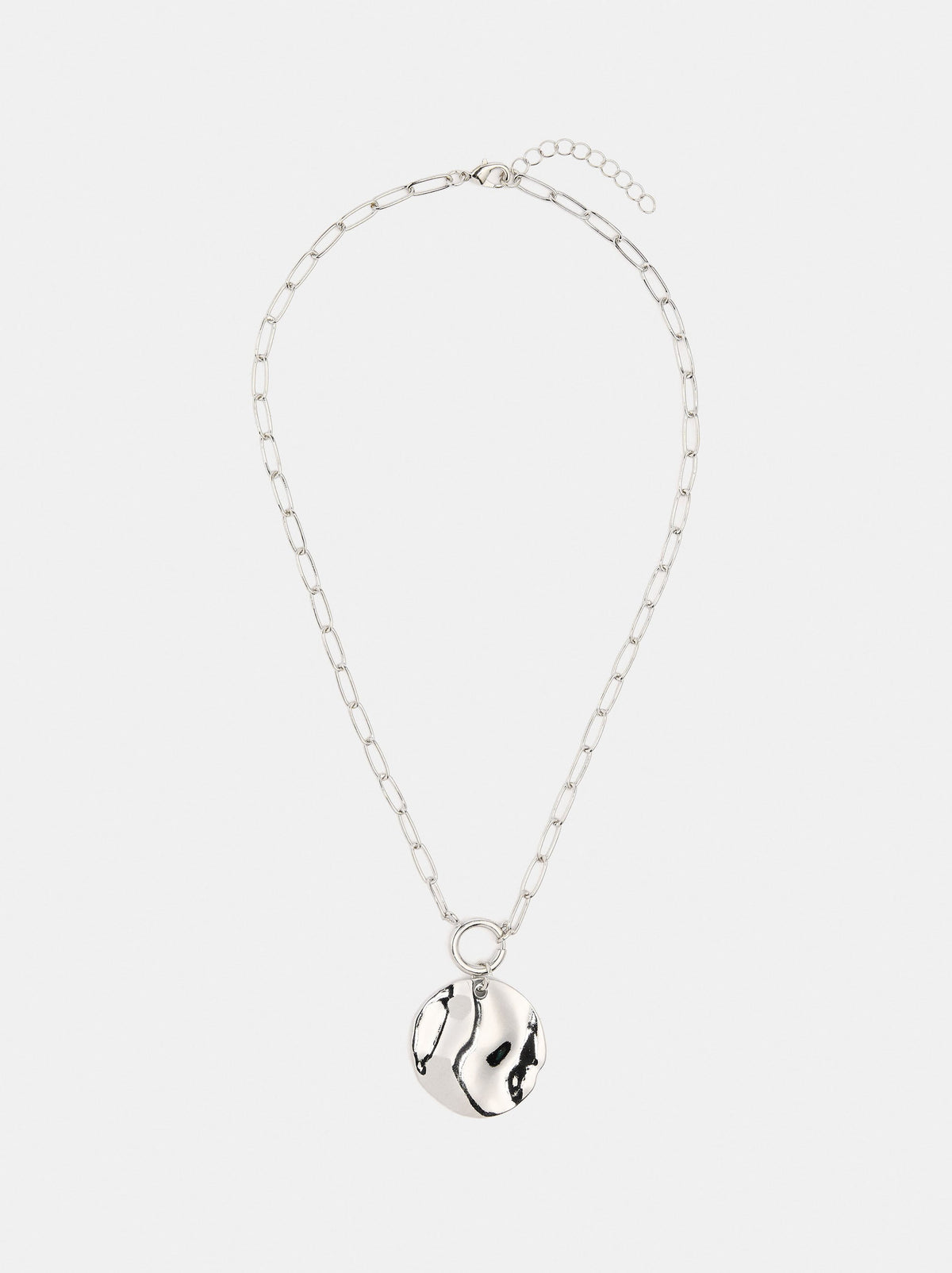 Necklace With Round Pendant