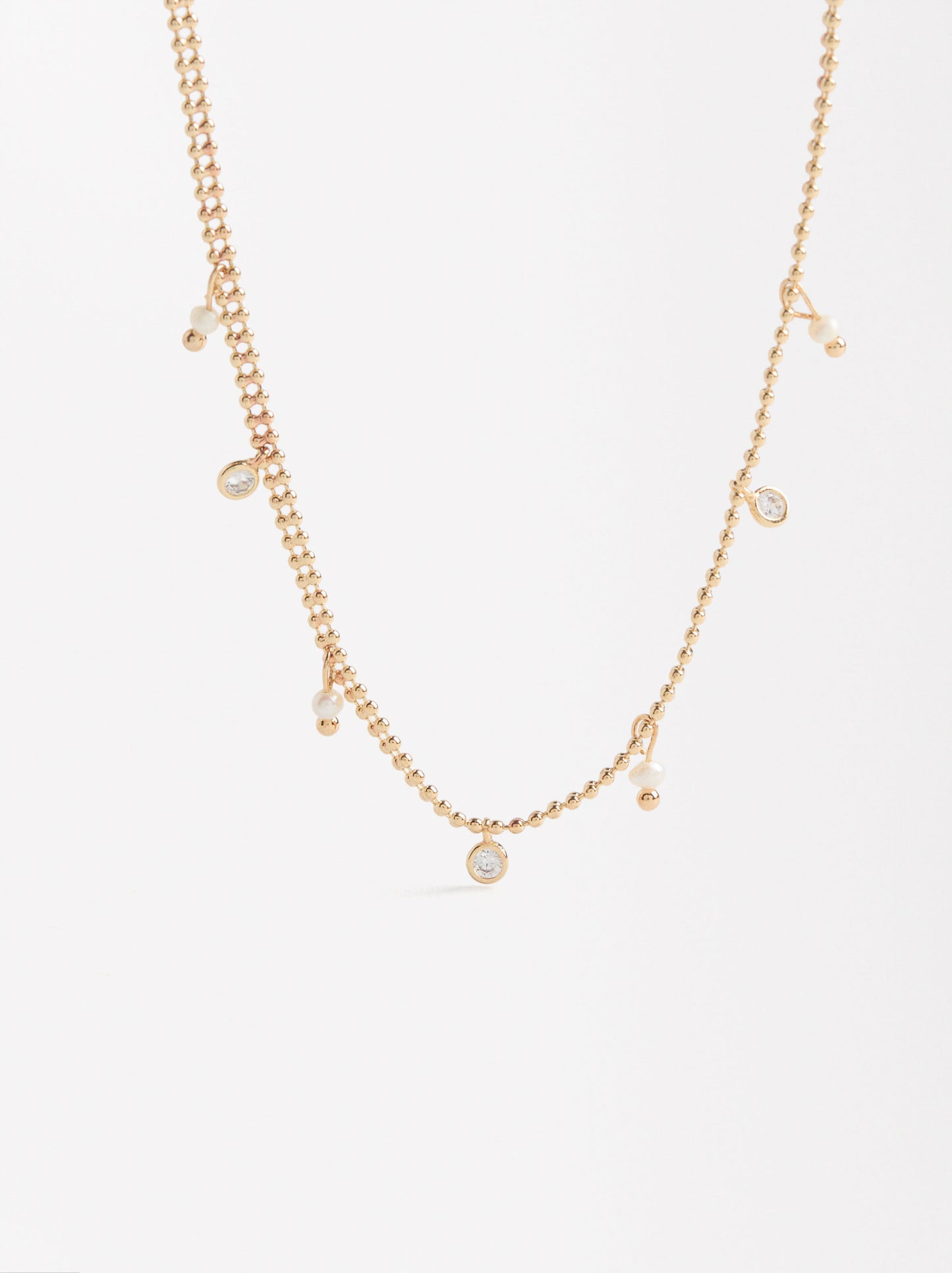 Short Necklace With Pearls And Zirconia