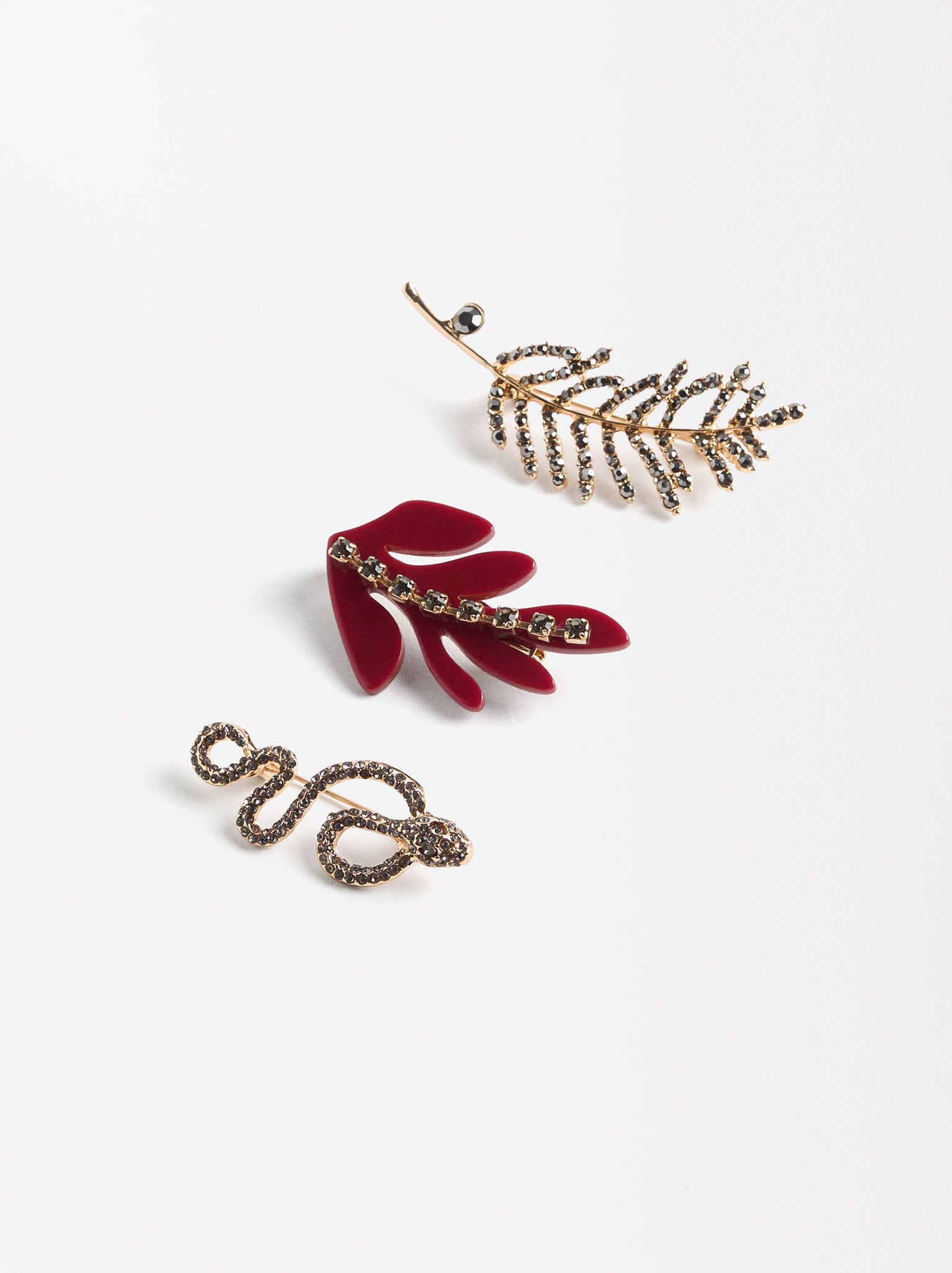 Pin Set With Leaves And Snake