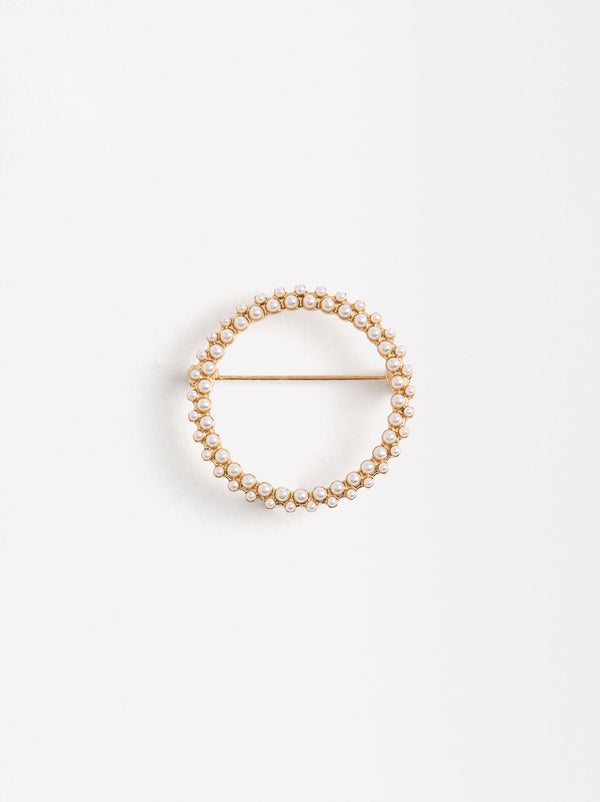 Circle Pin With Pearls