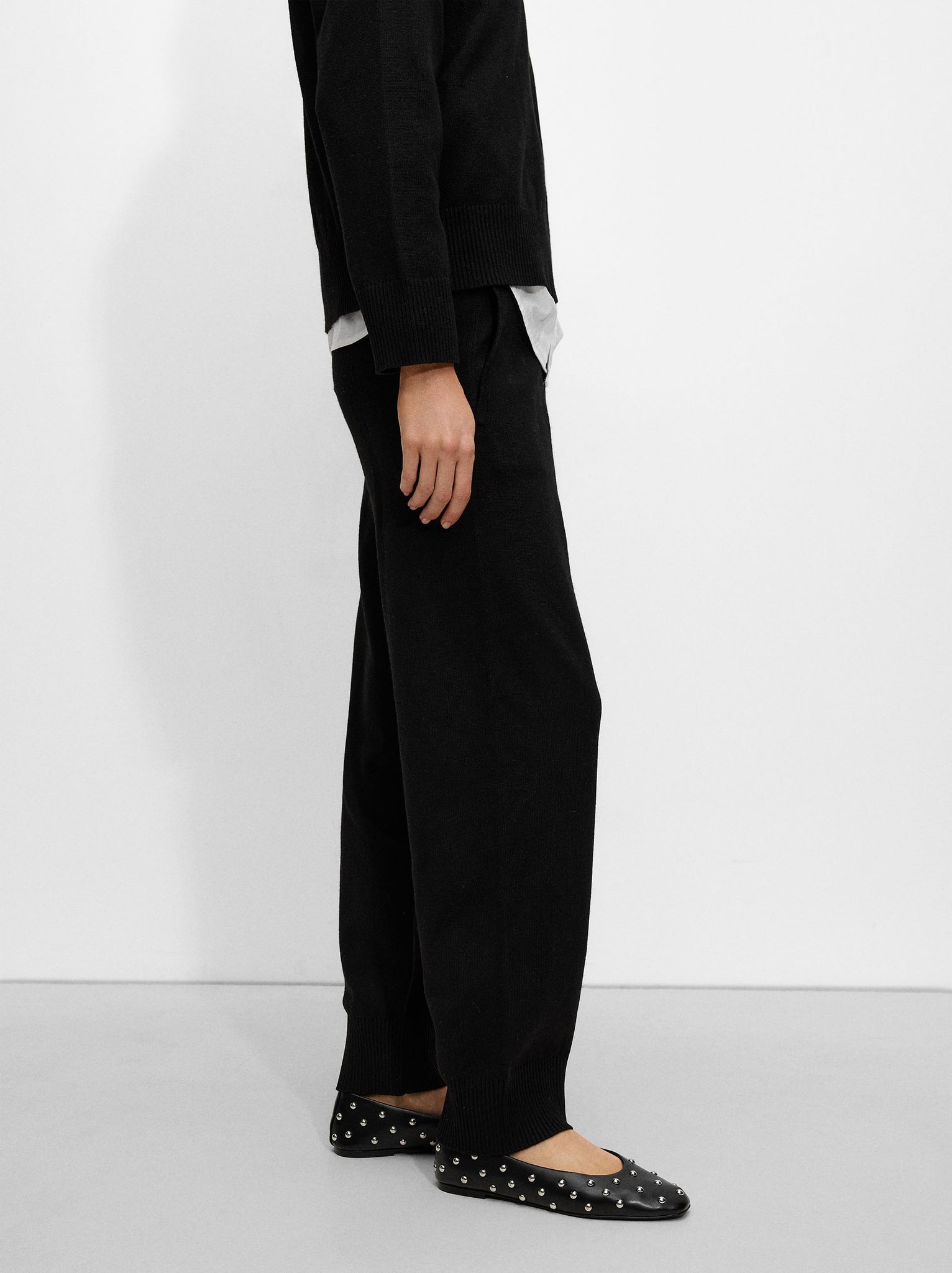 Knit Trousers With Wool And Adjustable Waist