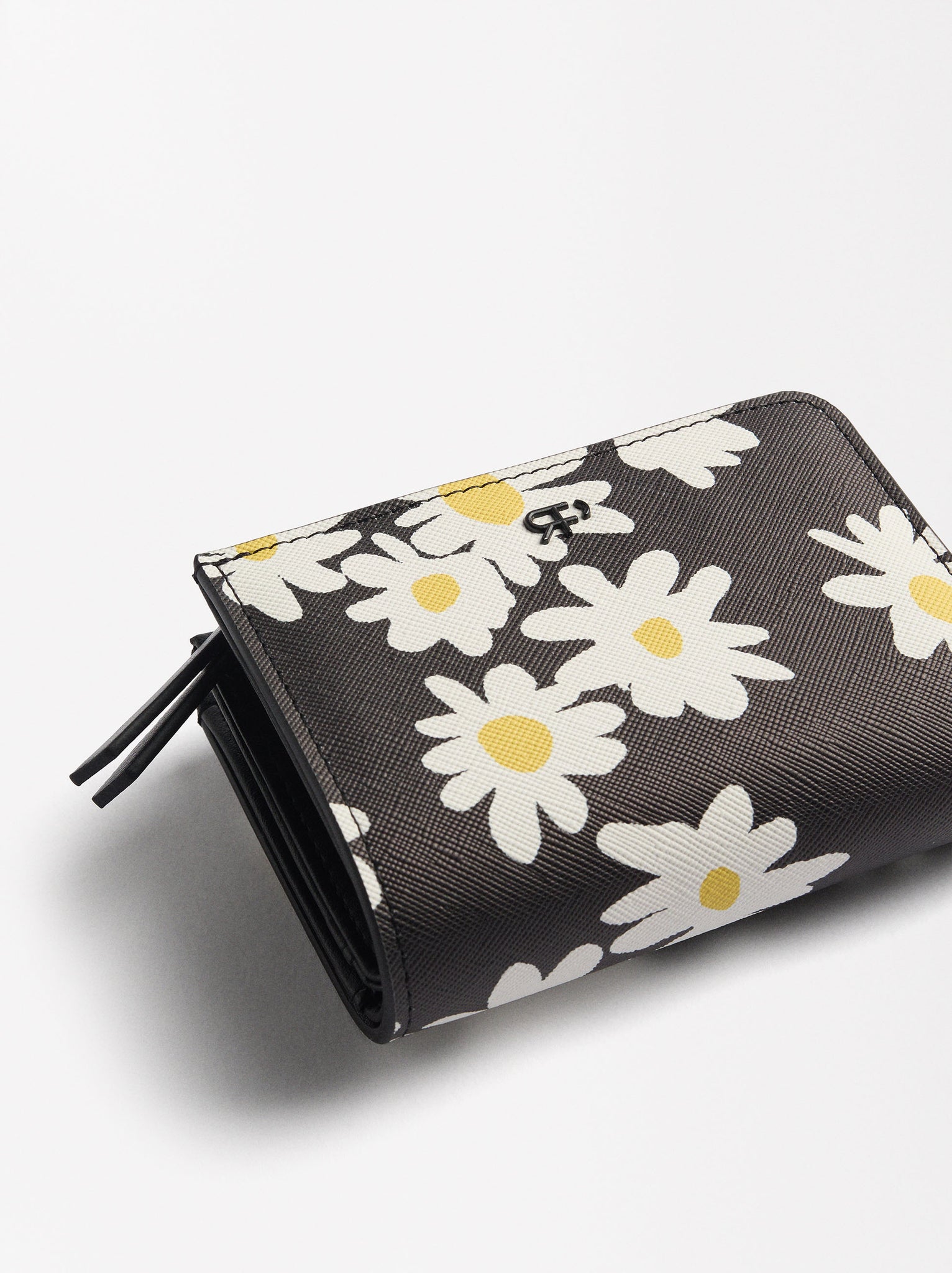 Daisy Print Textured Wallet