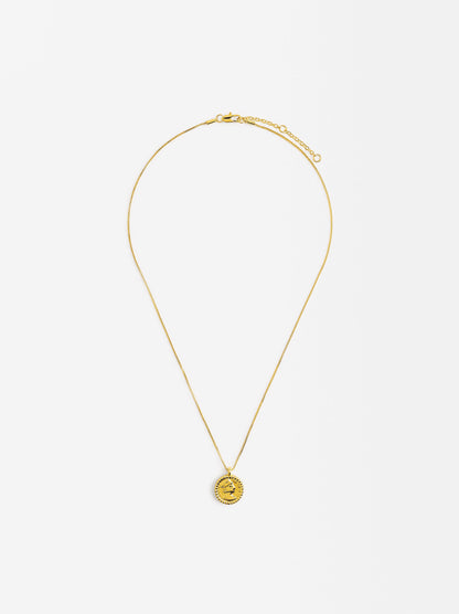 Short Medal Necklace With 18k Gold Plating