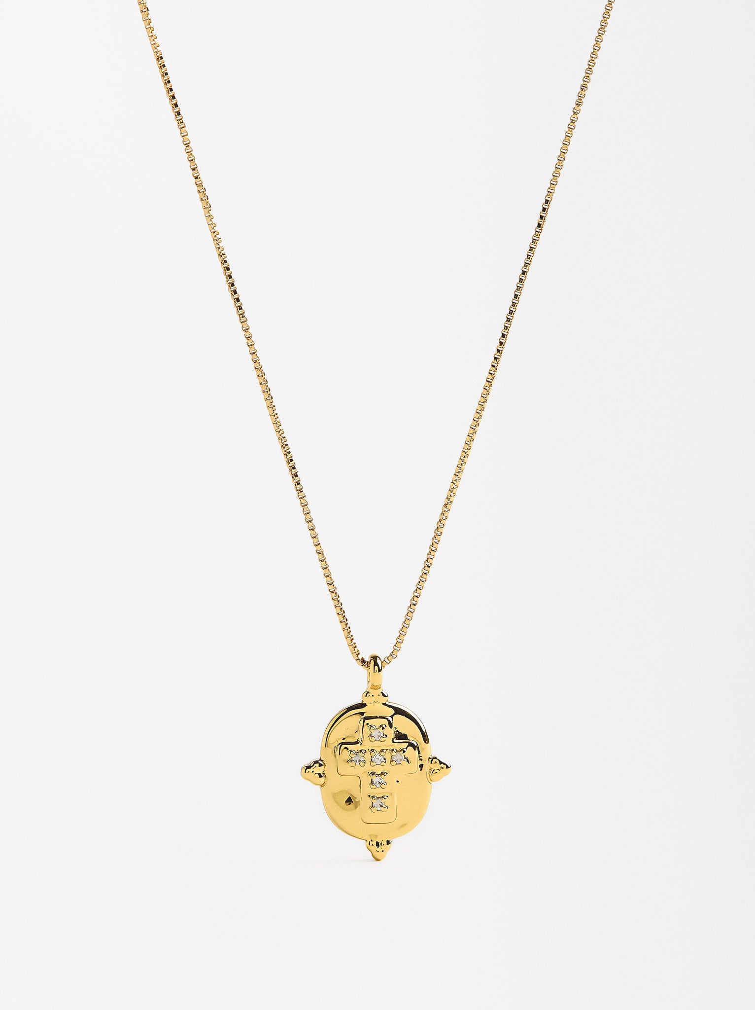 Short Cross Medal Necklace With 18k Gold Plating