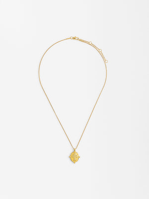 Short Cross Medal Necklace With 18k Gold Plating