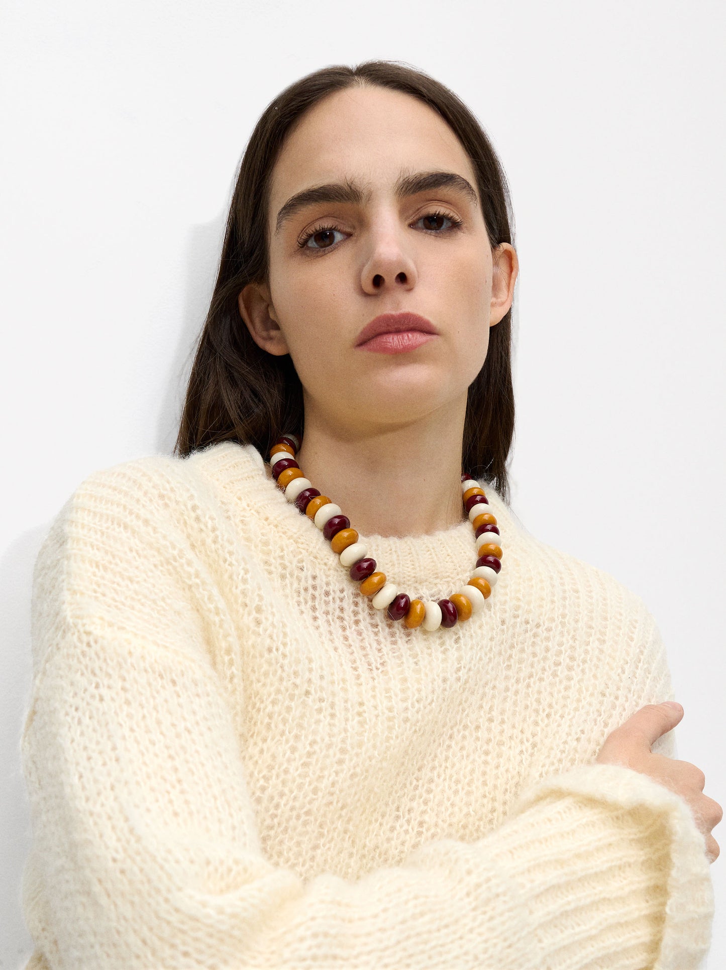 Short Necklace With Contrasting-Colored Beads