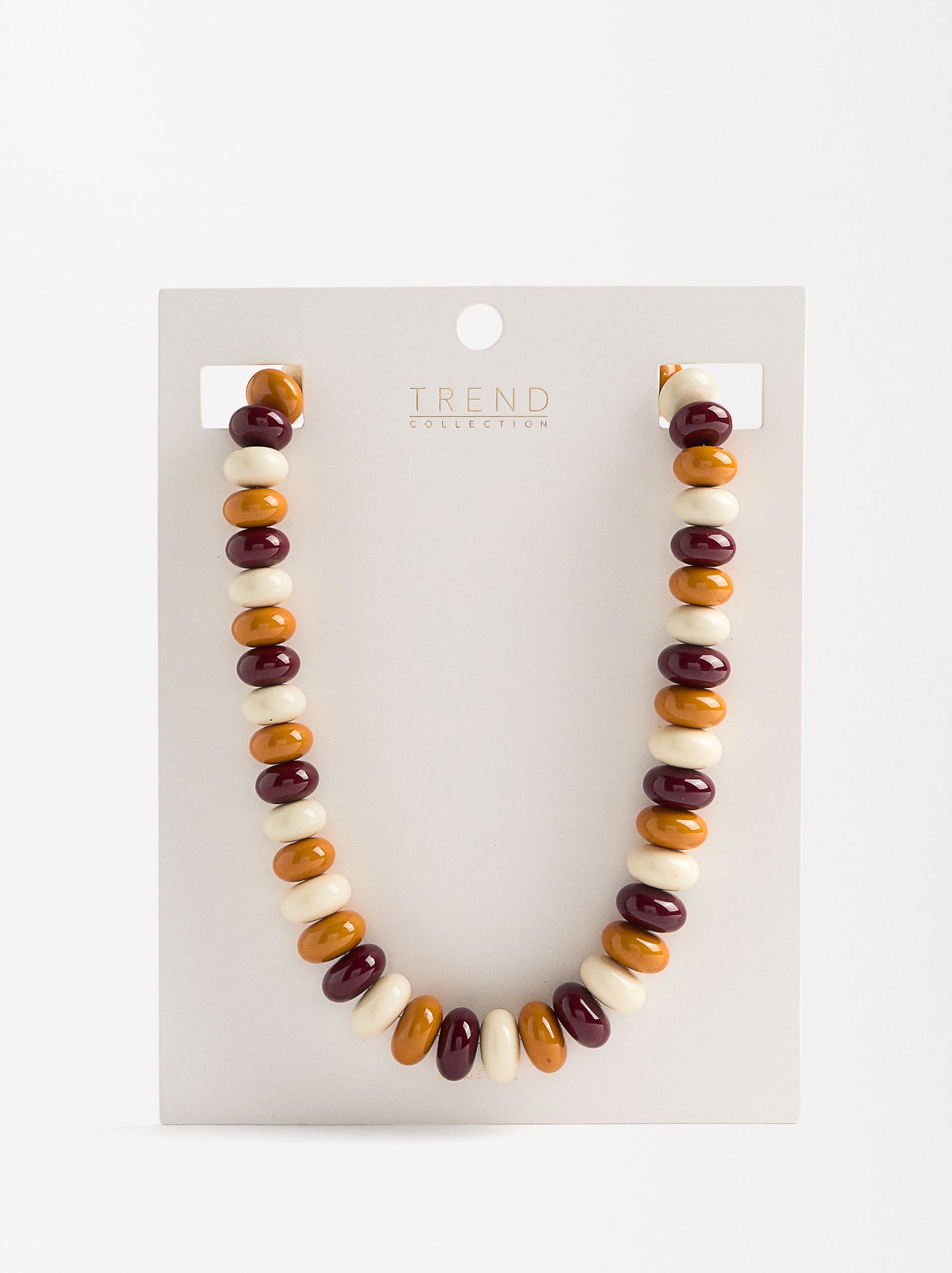 Short Necklace With Contrasting-Colored Beads