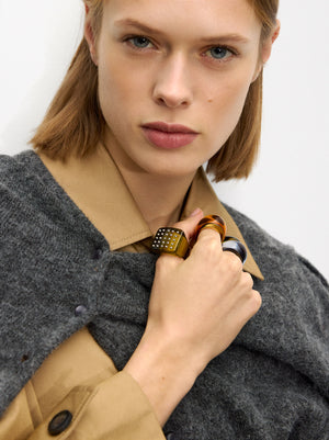 Square Ring With Dot Details