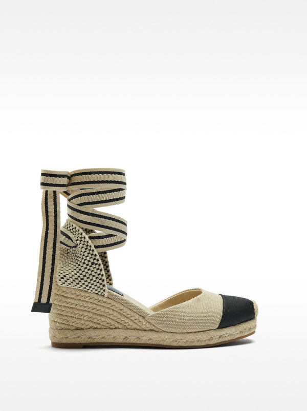 Bicolor Fabric Wedges With Strap