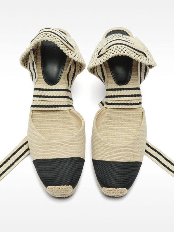Bicolor Fabric Wedges With Strap