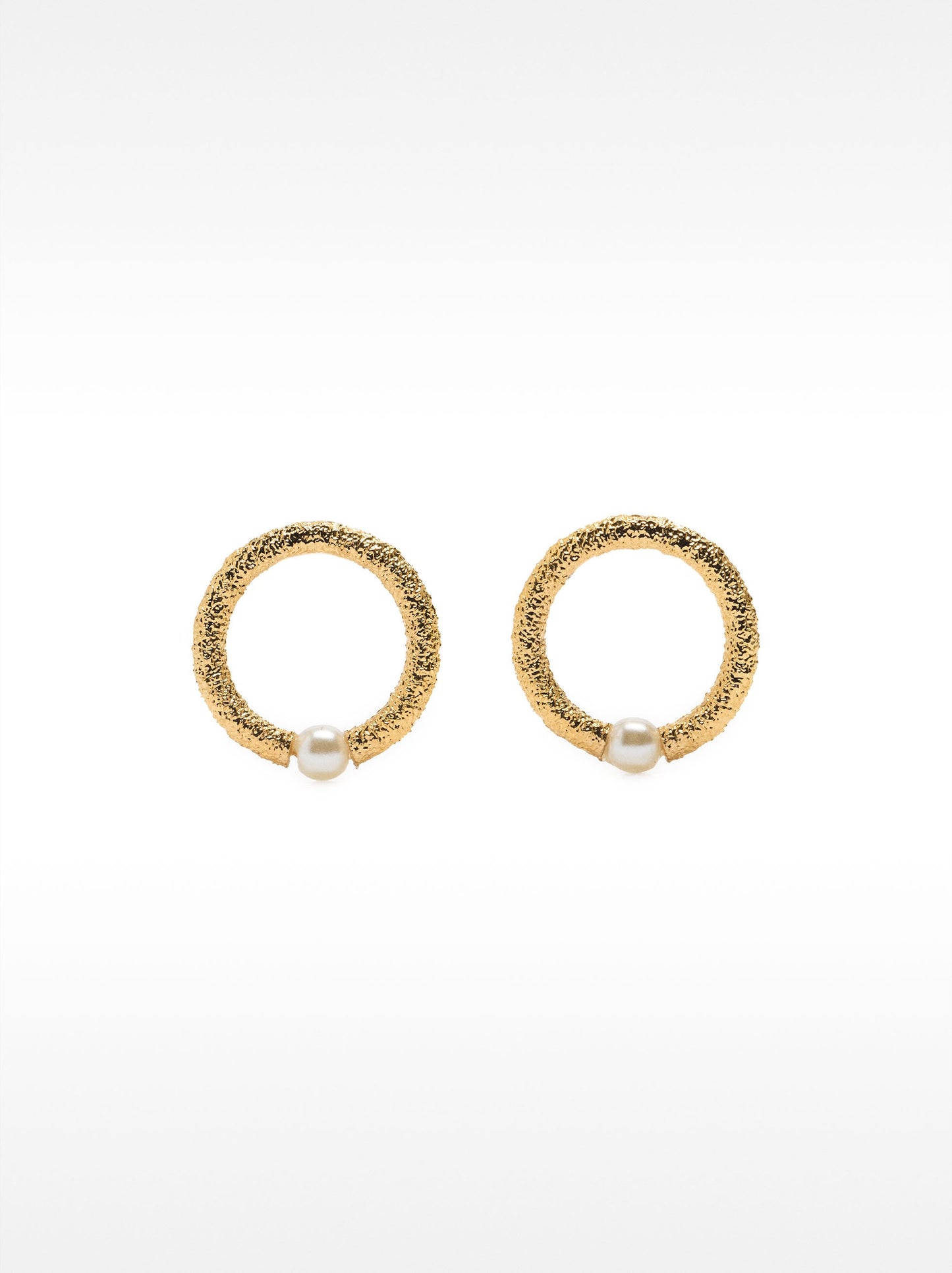 Earrings With Pearls